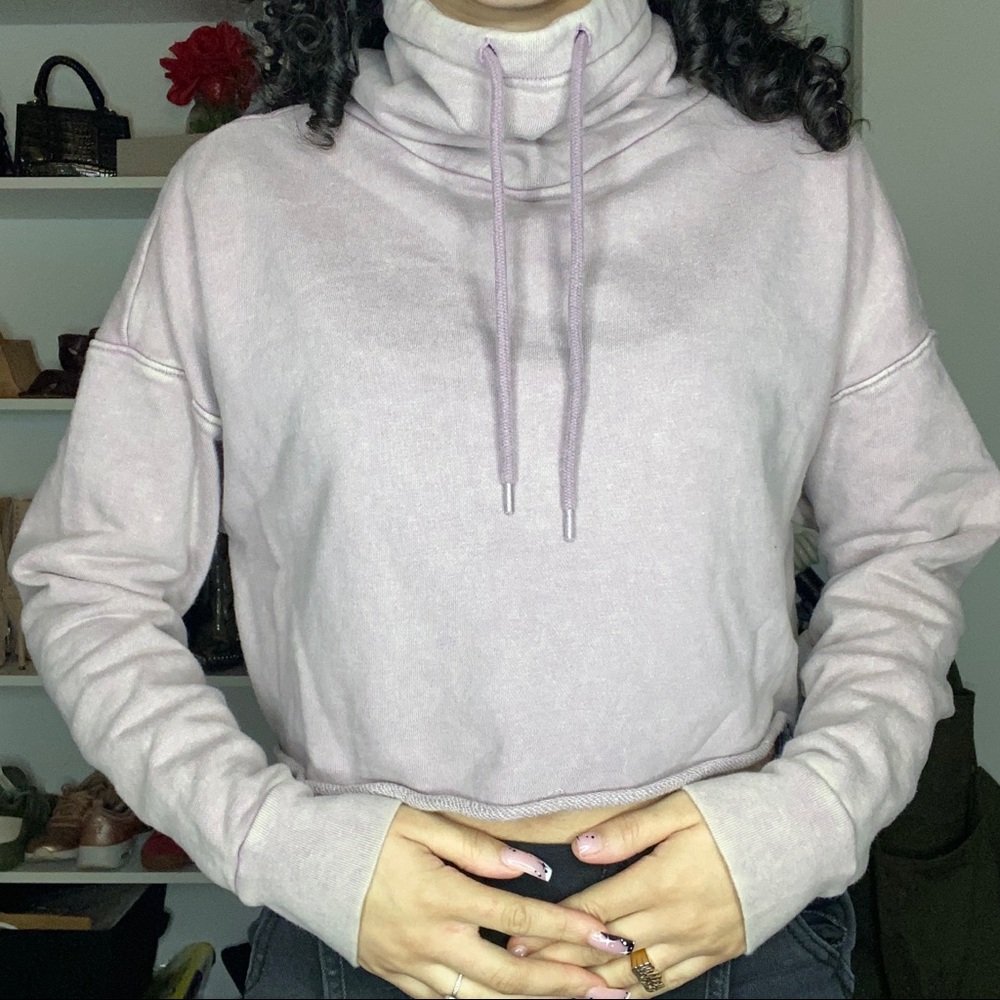 Lilac cropped sweater